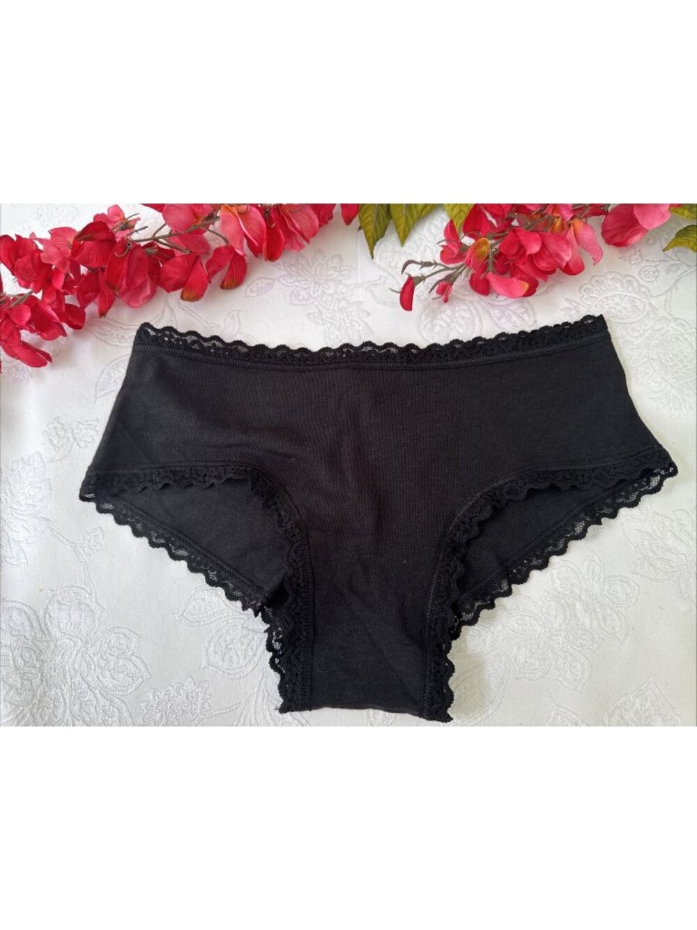 VICTORIA'S SECRET XS BLACK COTTON CHEEKY LACE TRIM PANTIES SUMMER NWT
